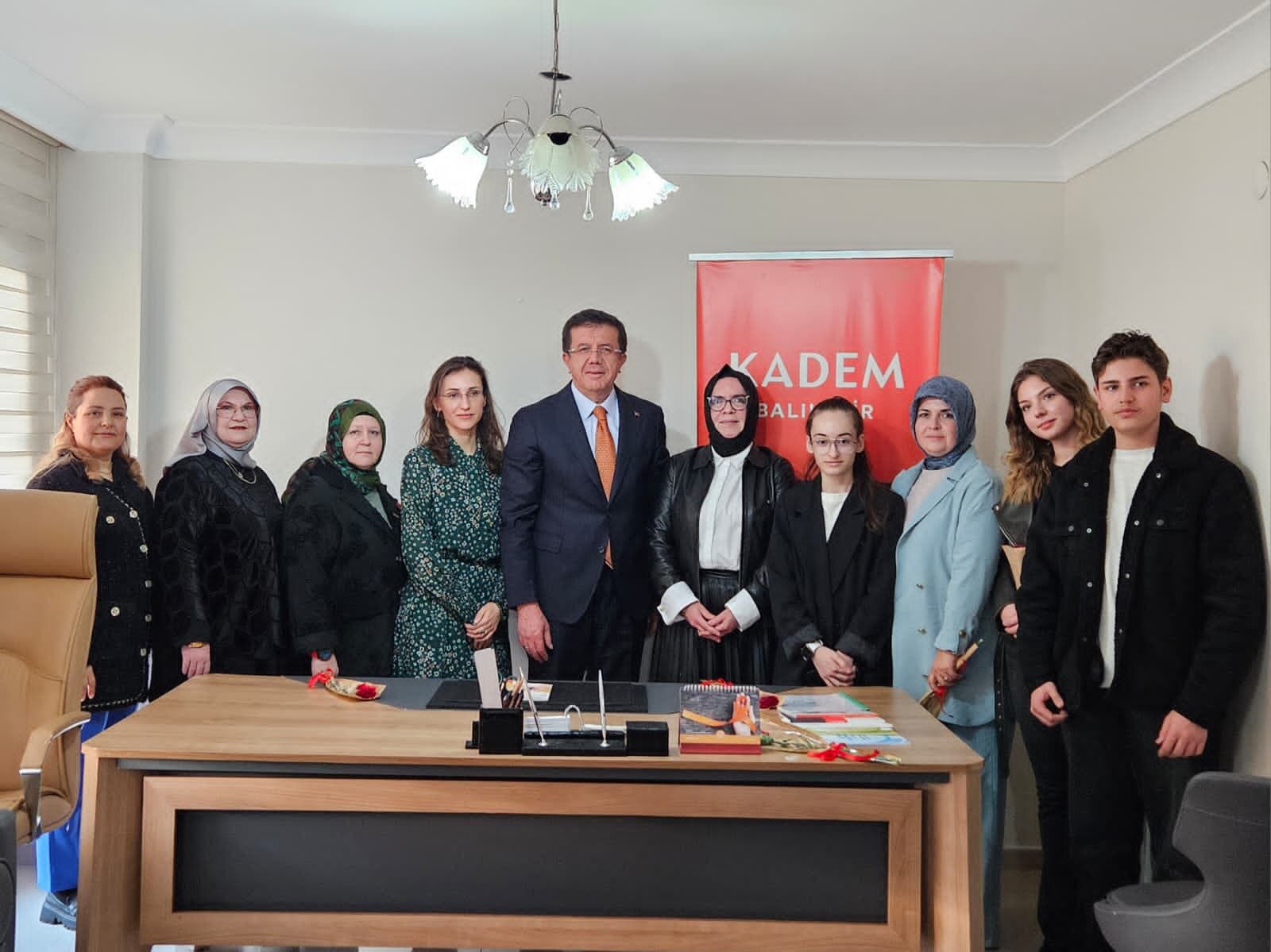 Ee0C3Ae6 8259 4013 8Fd7 78D04460Bfb4