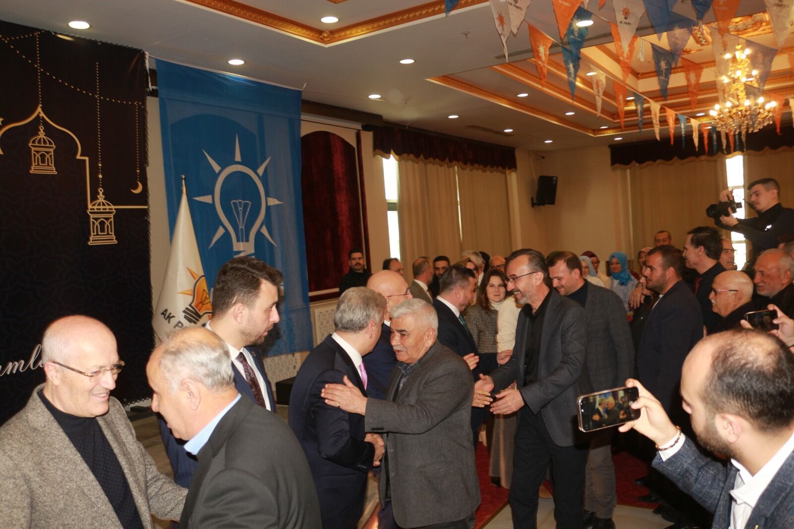 Fb870064 725D 4197 907D Badab74F1C09