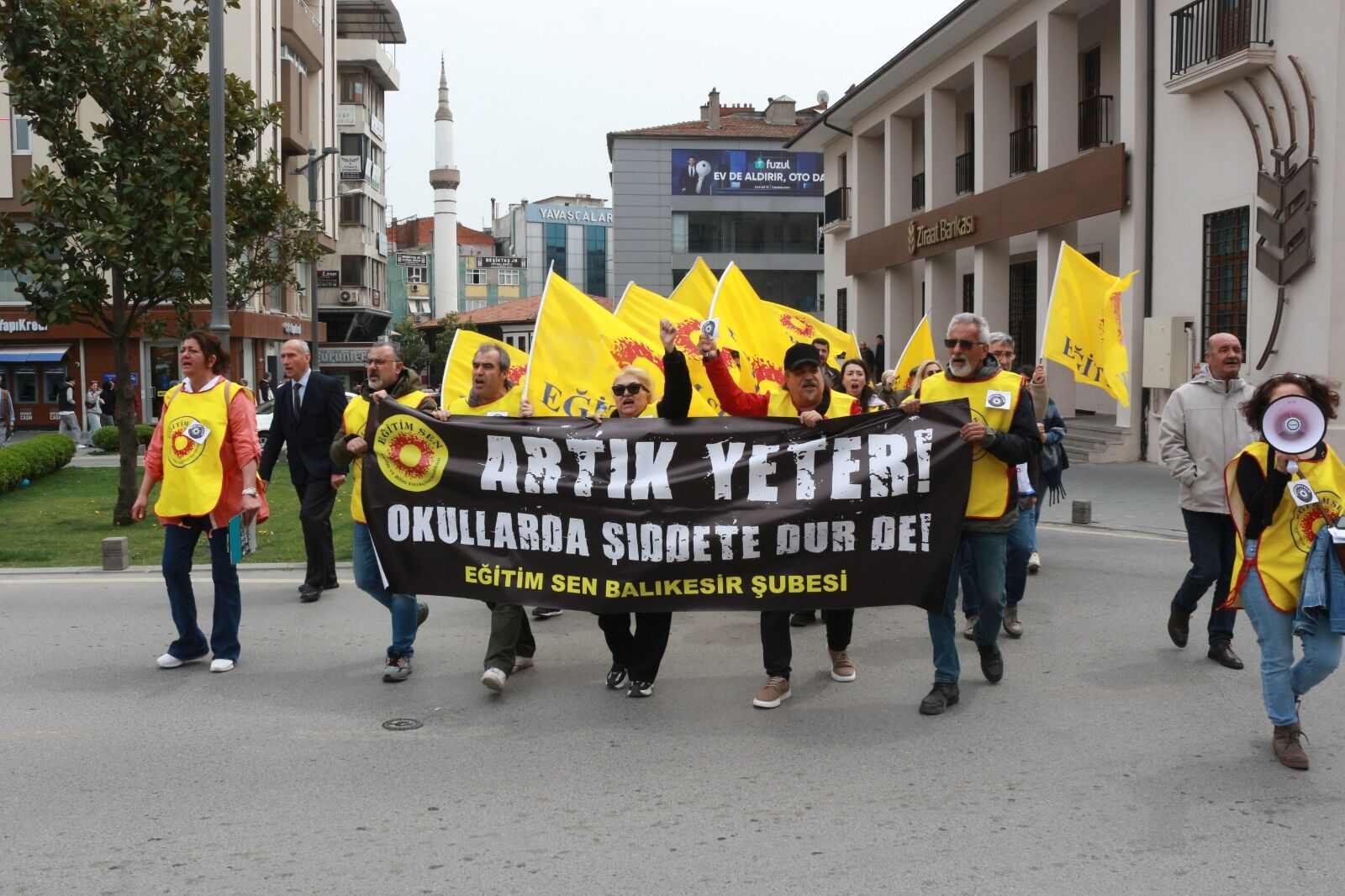 1Fc4312C Ecf1 4994 Be0B 7675F4F41641