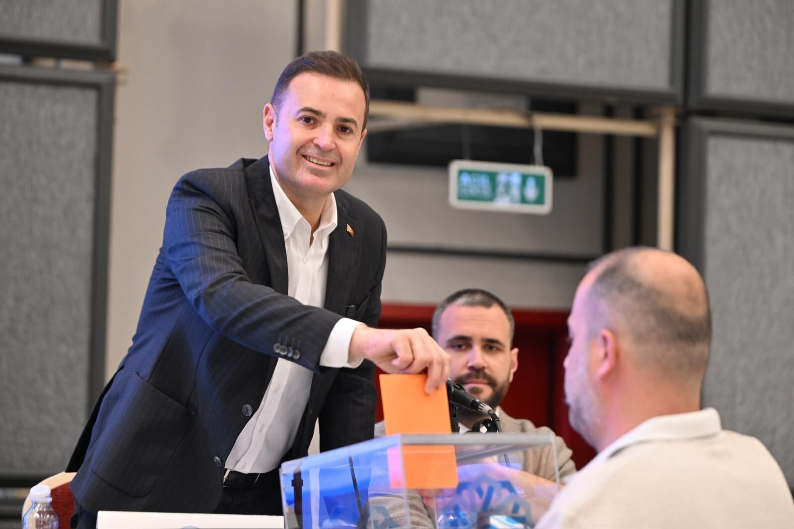 31A255F1 Ca47 4Bf2 89Bf 425Febf25A33-1