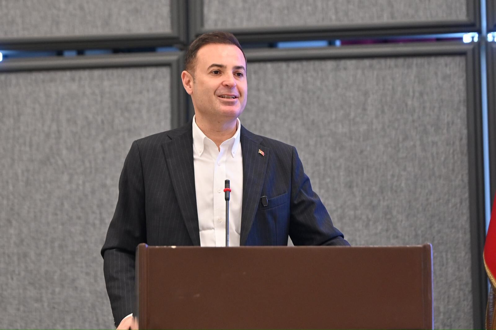 581Fcd22 04E8 43C5 8E09 856Ecd109900