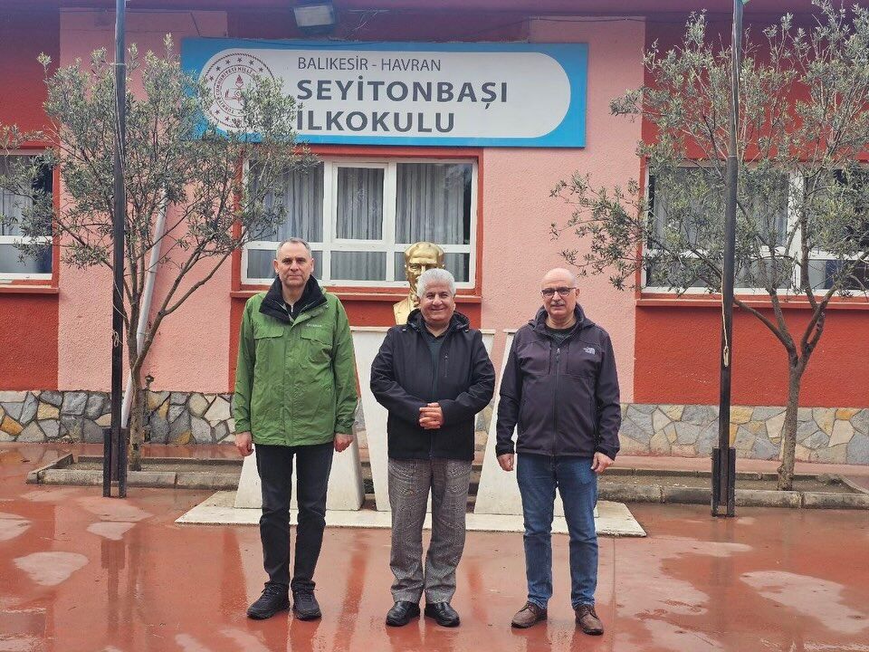 660183495 18064178528677787 4977130081314473687 N