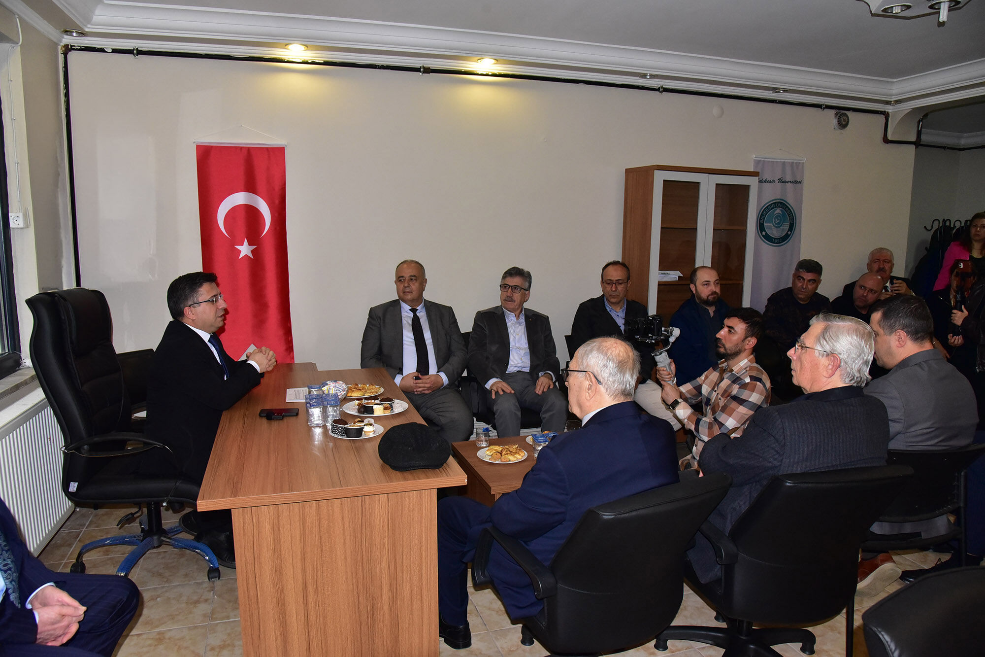 660824947 1386567093500478 181318685646263503 N