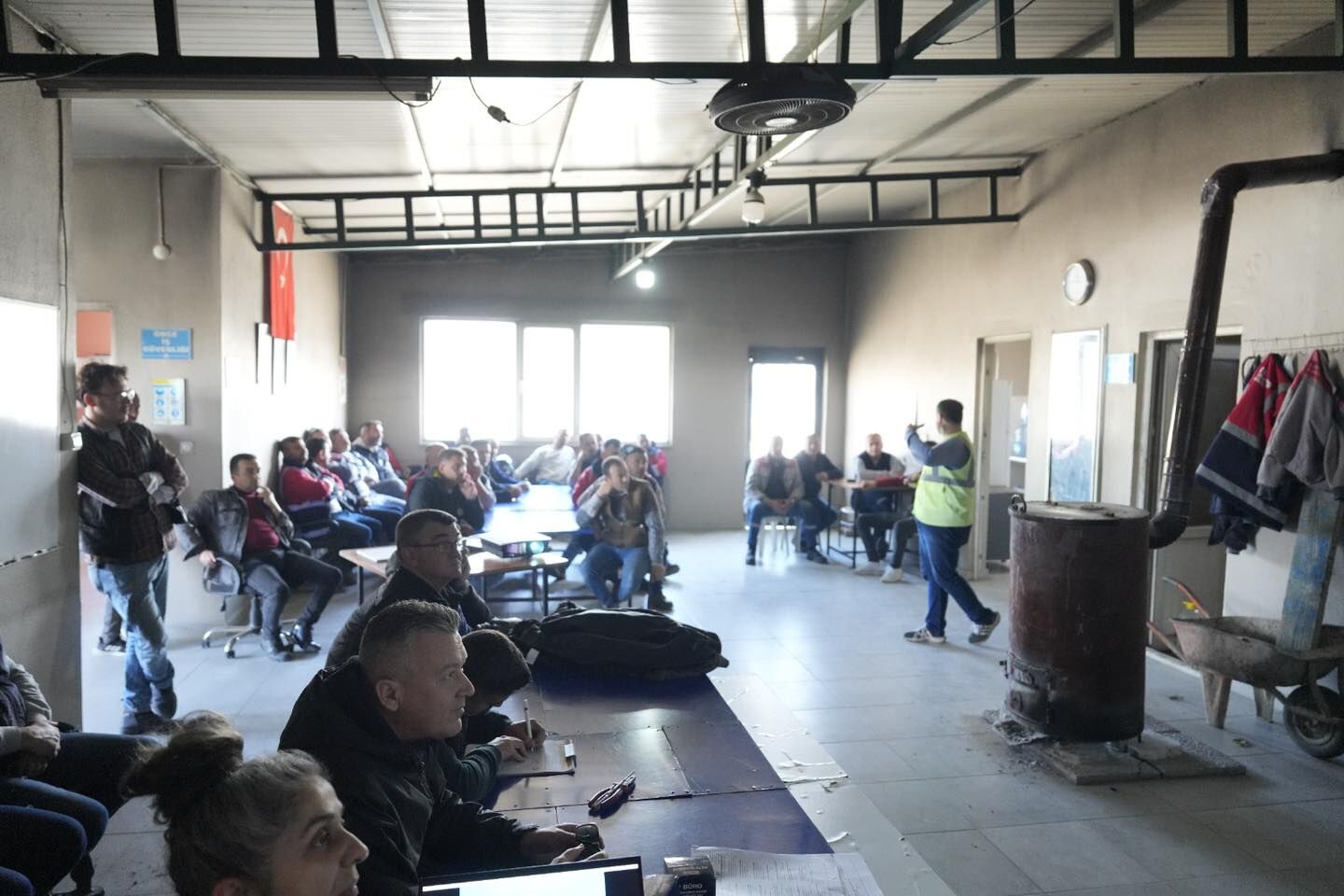 667773531 1422412179925146 5242880844392984713 N