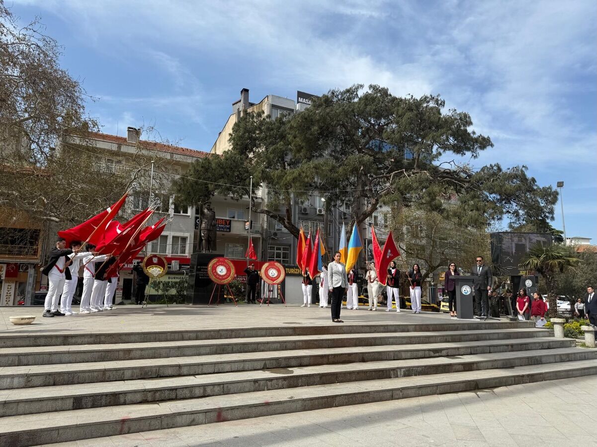 669772823 18080195768570798 773679058700117253 N