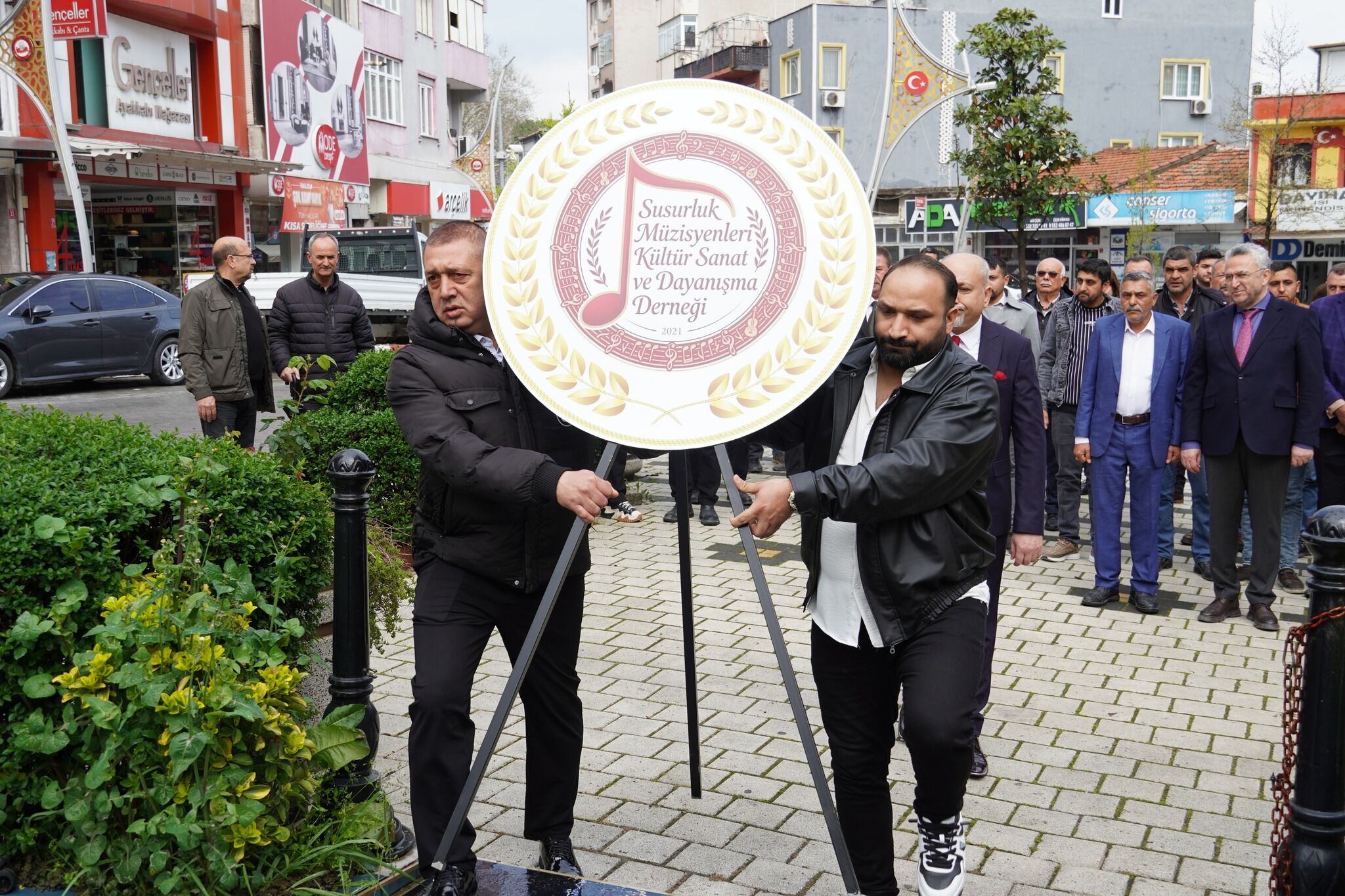 669821047 1540645831397952 7776249567782935030 N