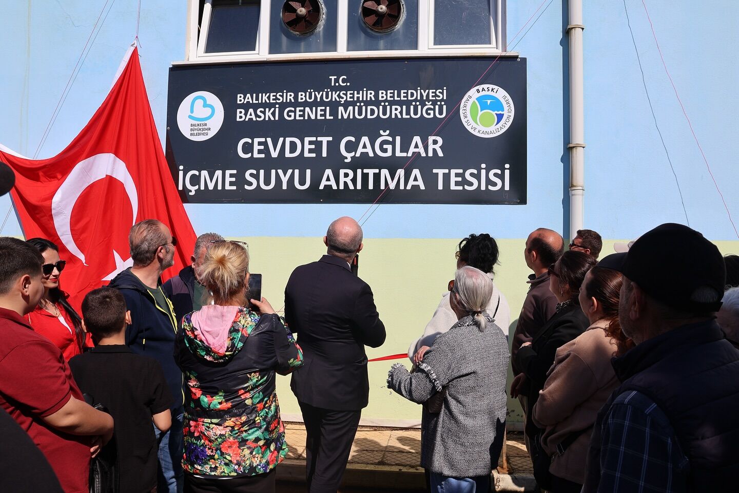 671227661 18347285554211244 3333993894307929519 N