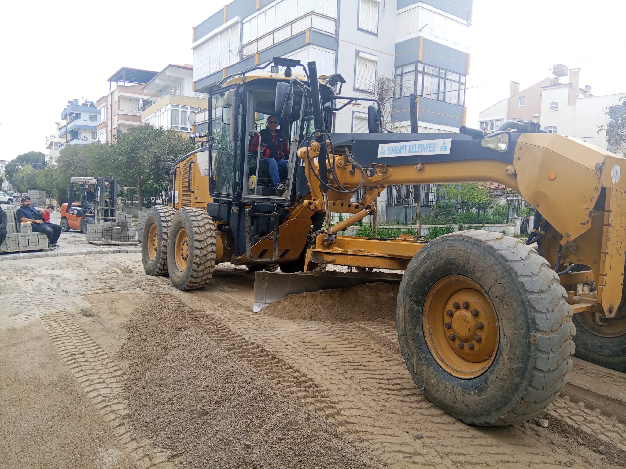 671825823 960921616298864 5036631026633942969 N