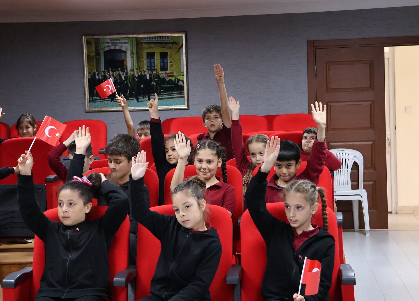 671837284 18346997473211244 4682137554034133882 N