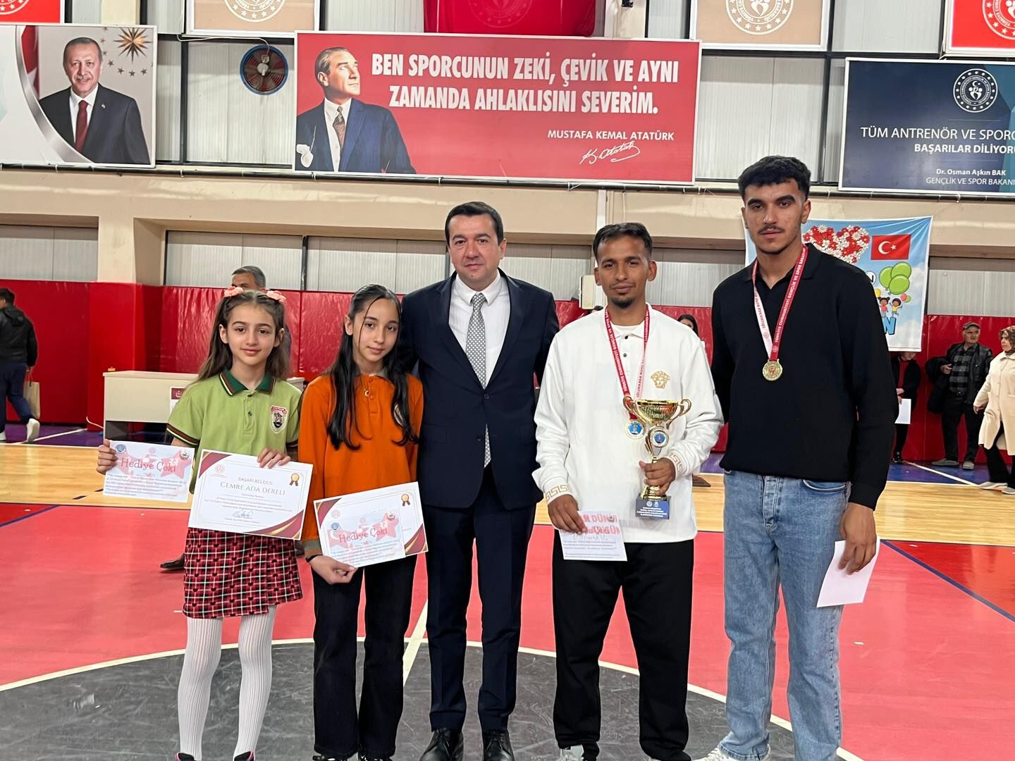 679173857 1281038484213565 1619163917292157761 N