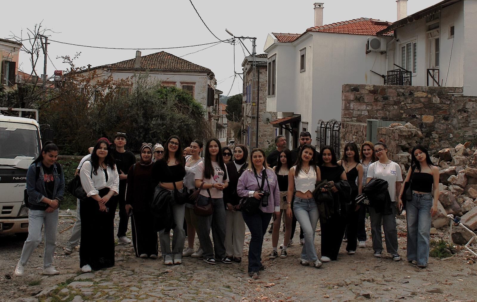 684966796 1410020994488421 6502845574465234313 N