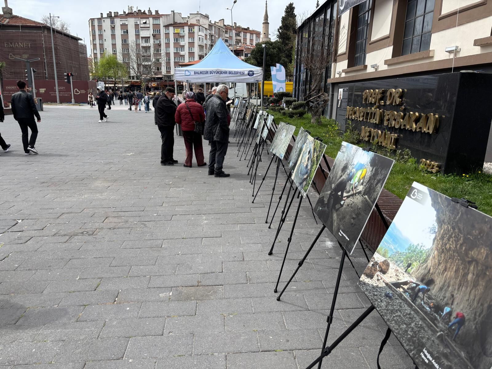 76C83233 D598 4F3D B8C9 B96164837835