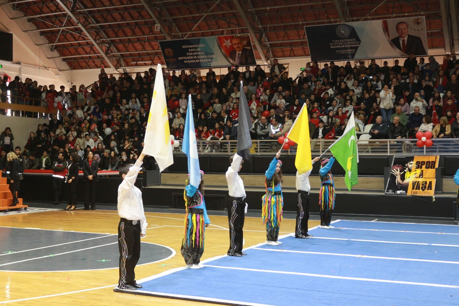 7Ecf323F 382C 4373 A136 B1792362Fad4