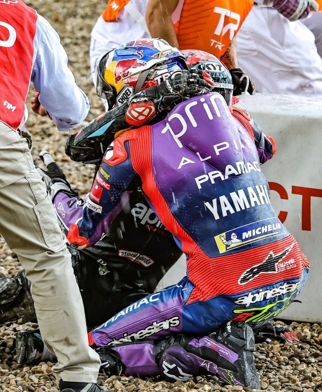 H Gwo Zz4 X A A A5 U M6