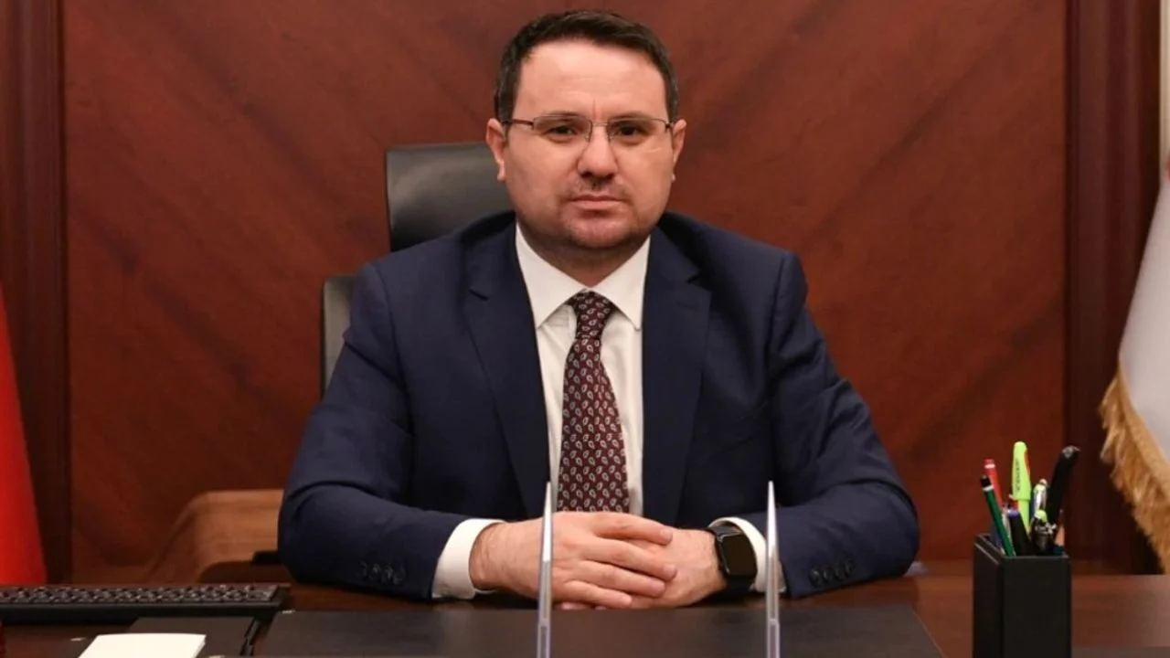 Akın Gürlek-4
