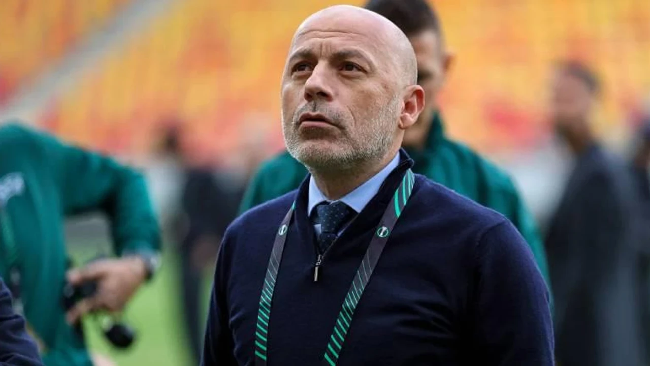 Cuneyt Cakir Dunya Kupasinda Yeni Gorevde Jo7R