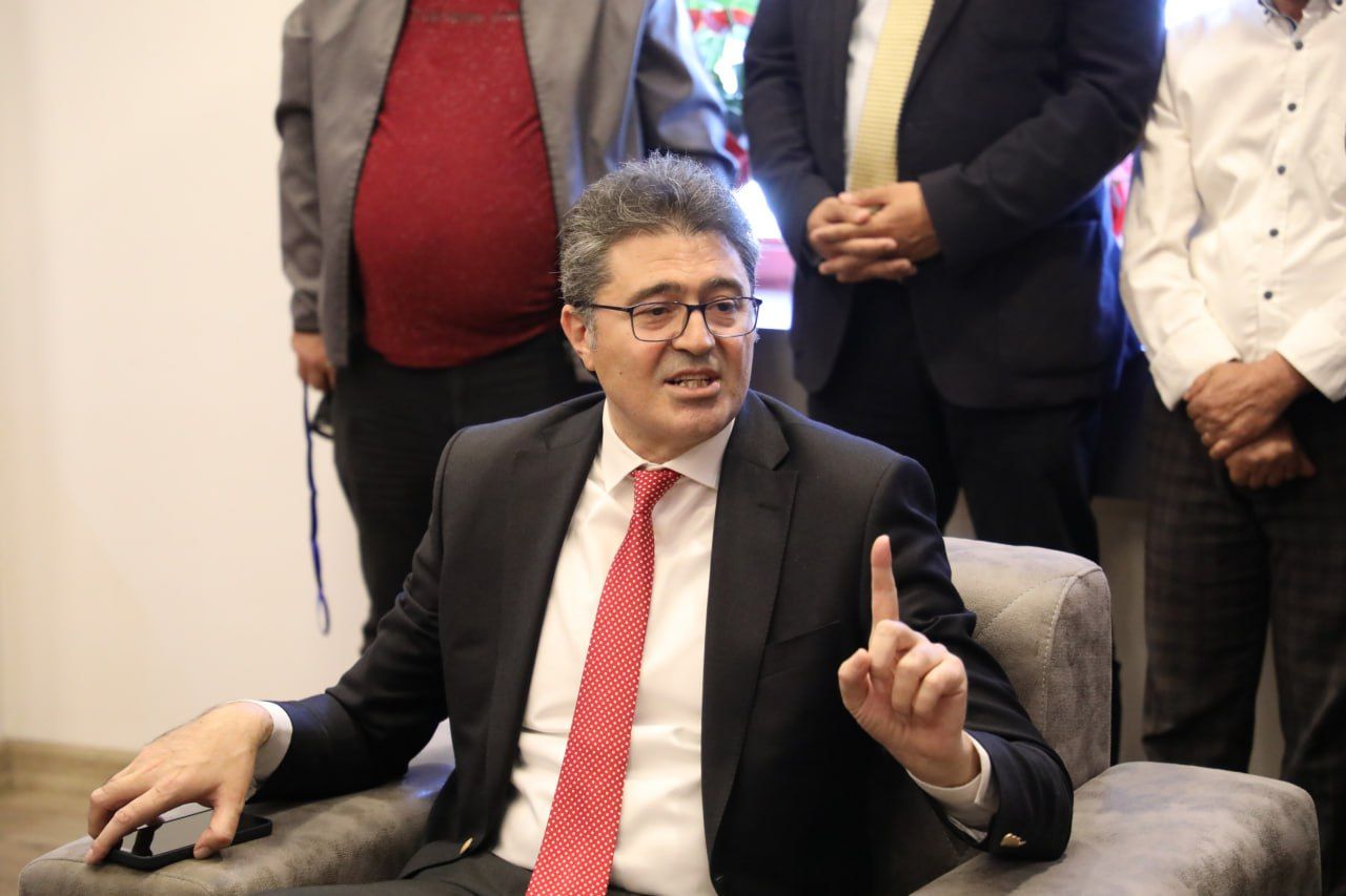 Ensar Aytekin'den Kongre Mesajı: "Bizim de Yenilenmemiz Gerekiyor"