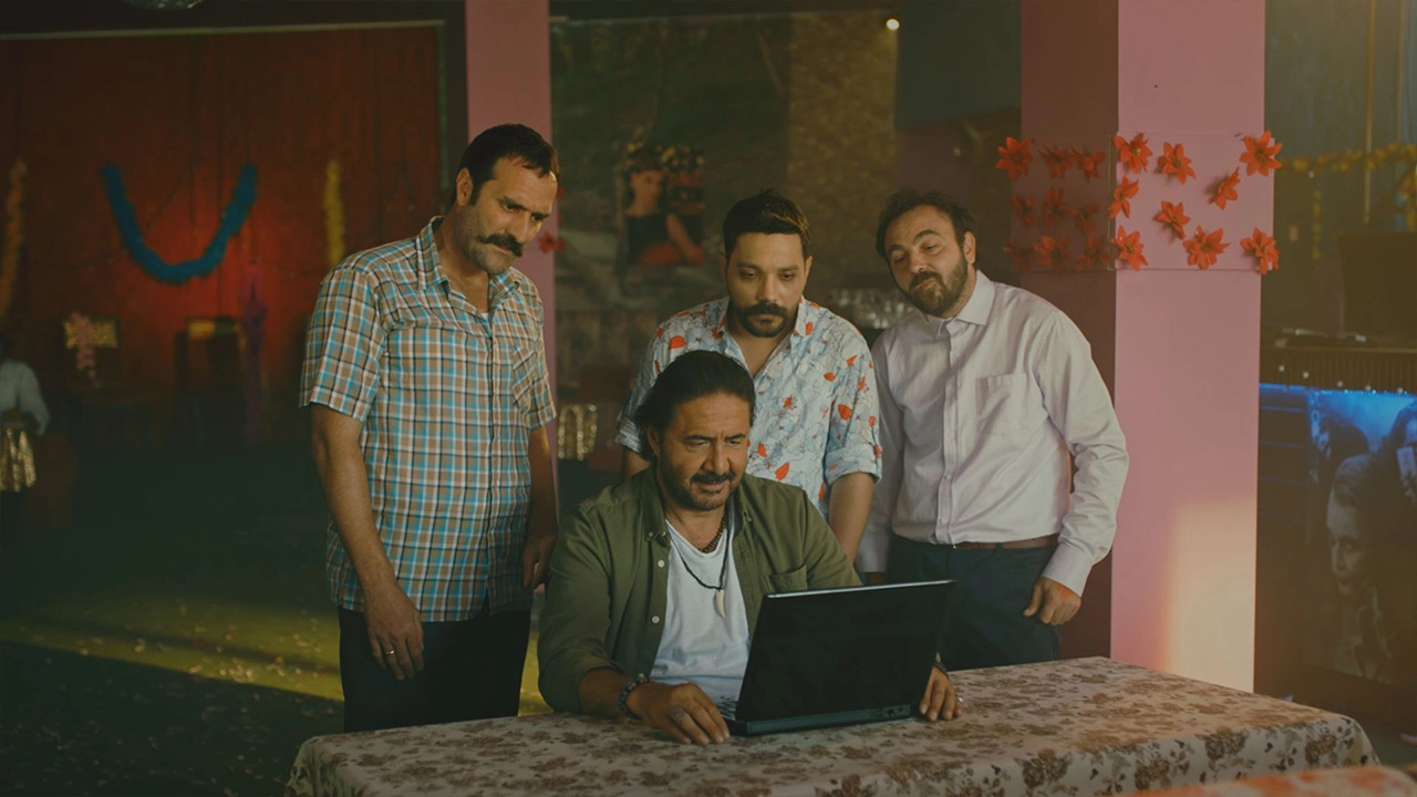 Kırk Yalan Film