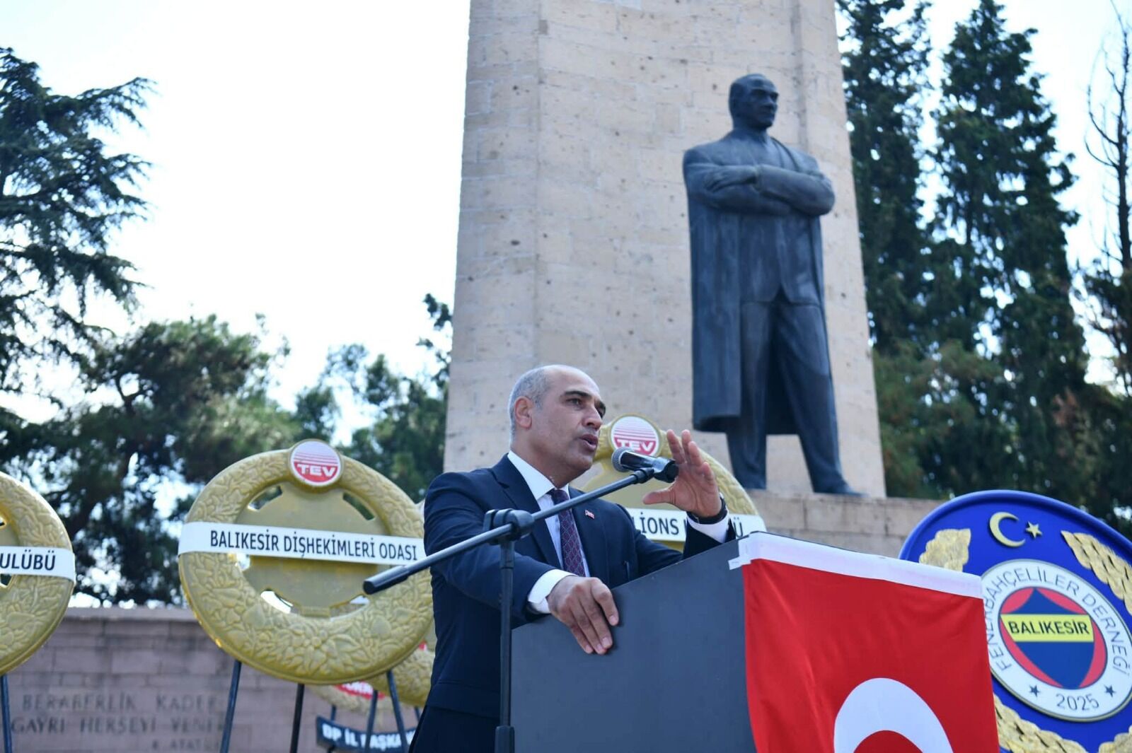 Cde79Bc2 9D08 4D6B Bde3 9Cbc417Ab345