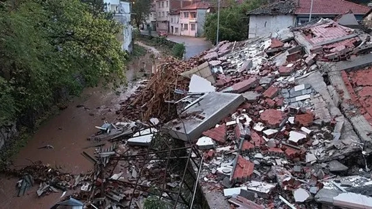 Deprem 40