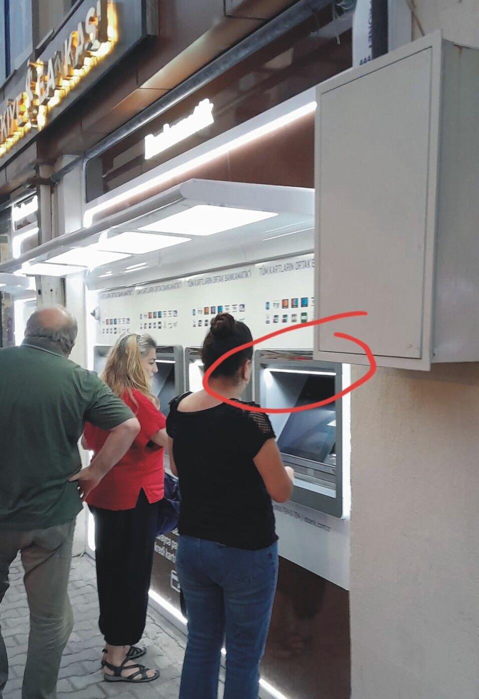 Iş Bankası2