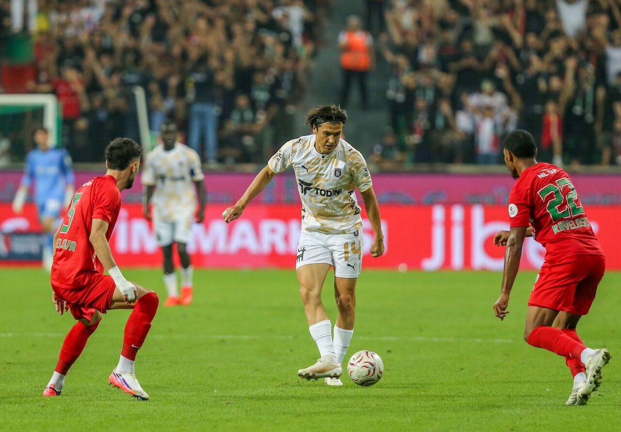 Başakşehir Diyarbakır’da Hezimeti Yaşadı! Amedspor’dan 5 Gollü Gövde Gösterisi