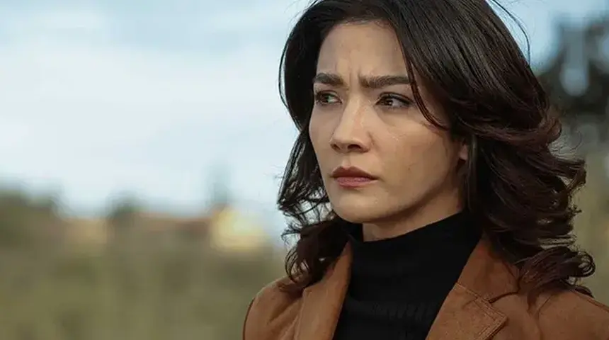 Aybüke Pusat-1