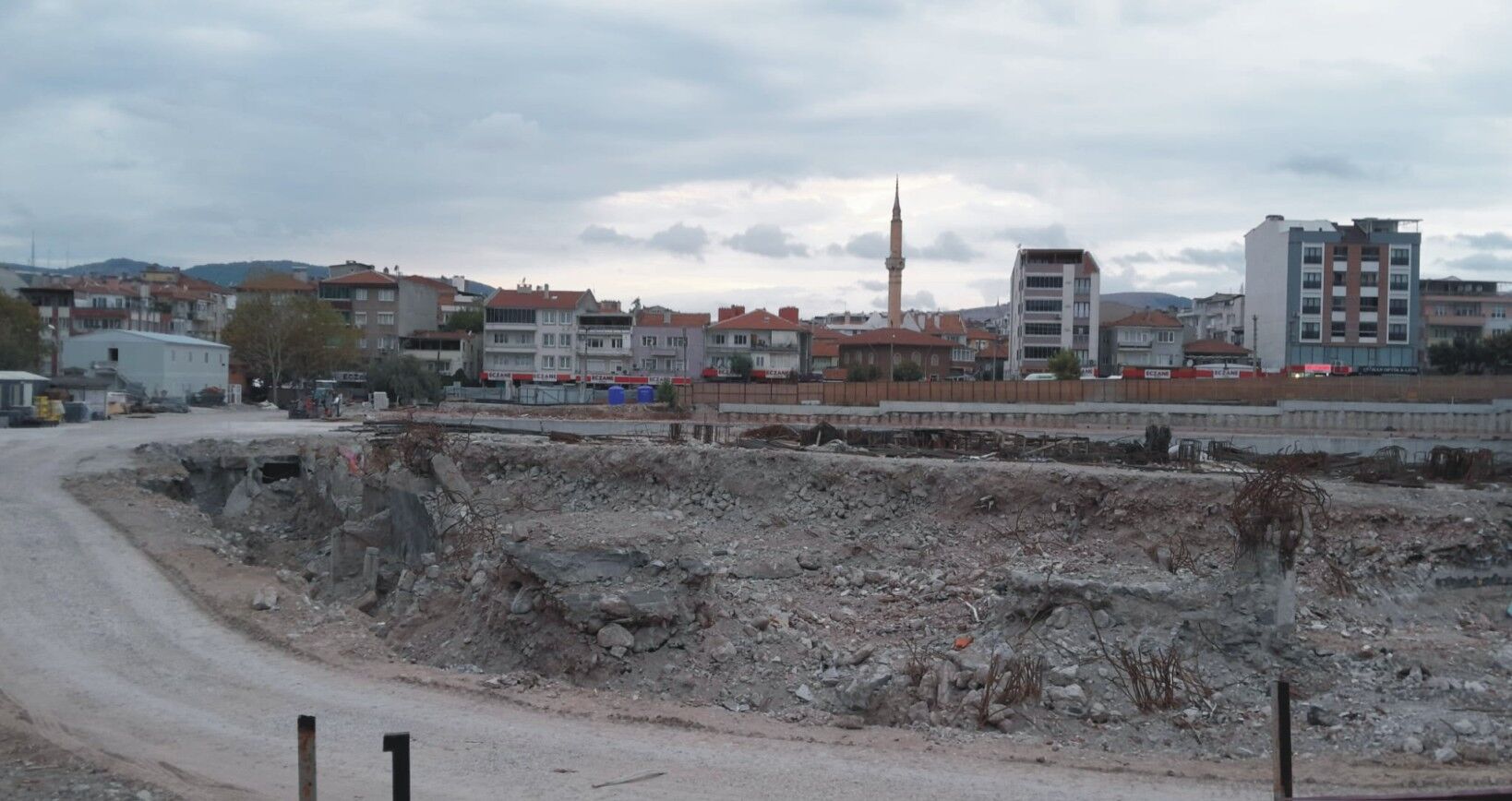 Balıkesir Devlet Hastanesi inşaatı yerinde sayıyor