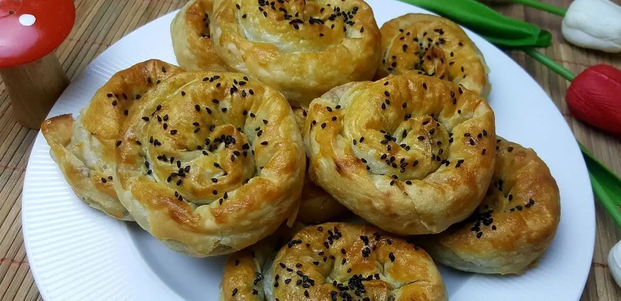 Gül Böreği