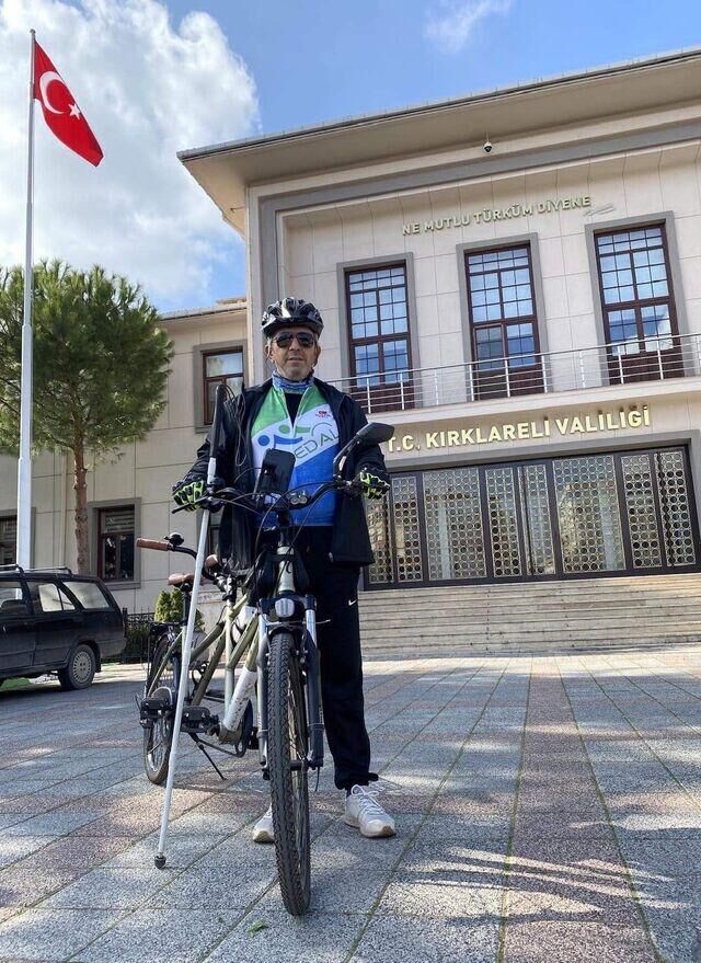 Necati Genis