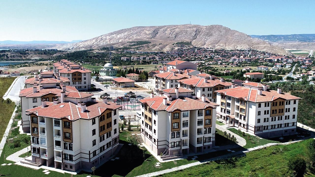 TOKİ Kiralık Sosyal Konutlarda Kira Belli Oldu: 1+1’den 4+1’e Yeni Fiyatlar!