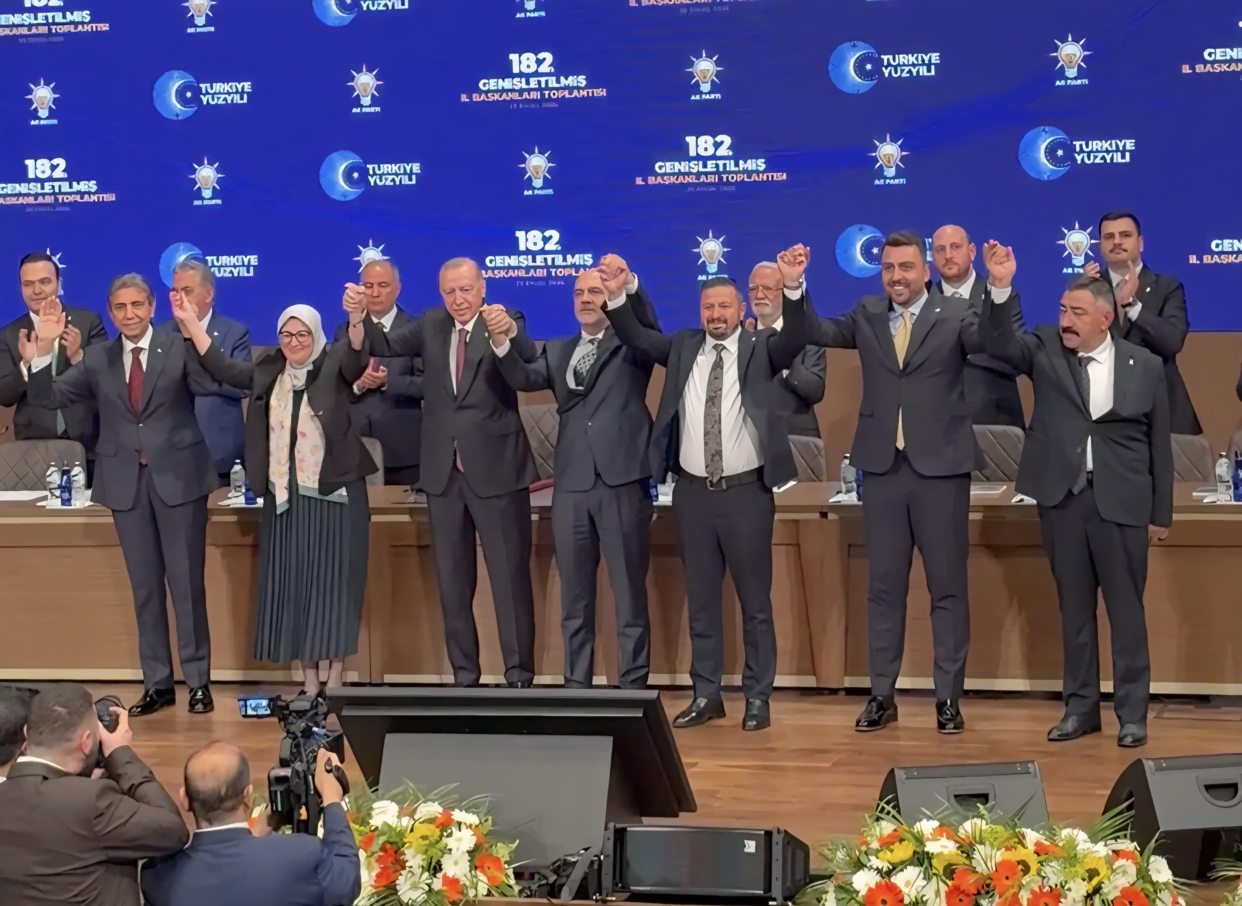 CHP'den İstifa Etmişti! Marmara Adalar Belediye Başkanı Aydın Dinçer AK Parti'ye Katıldı