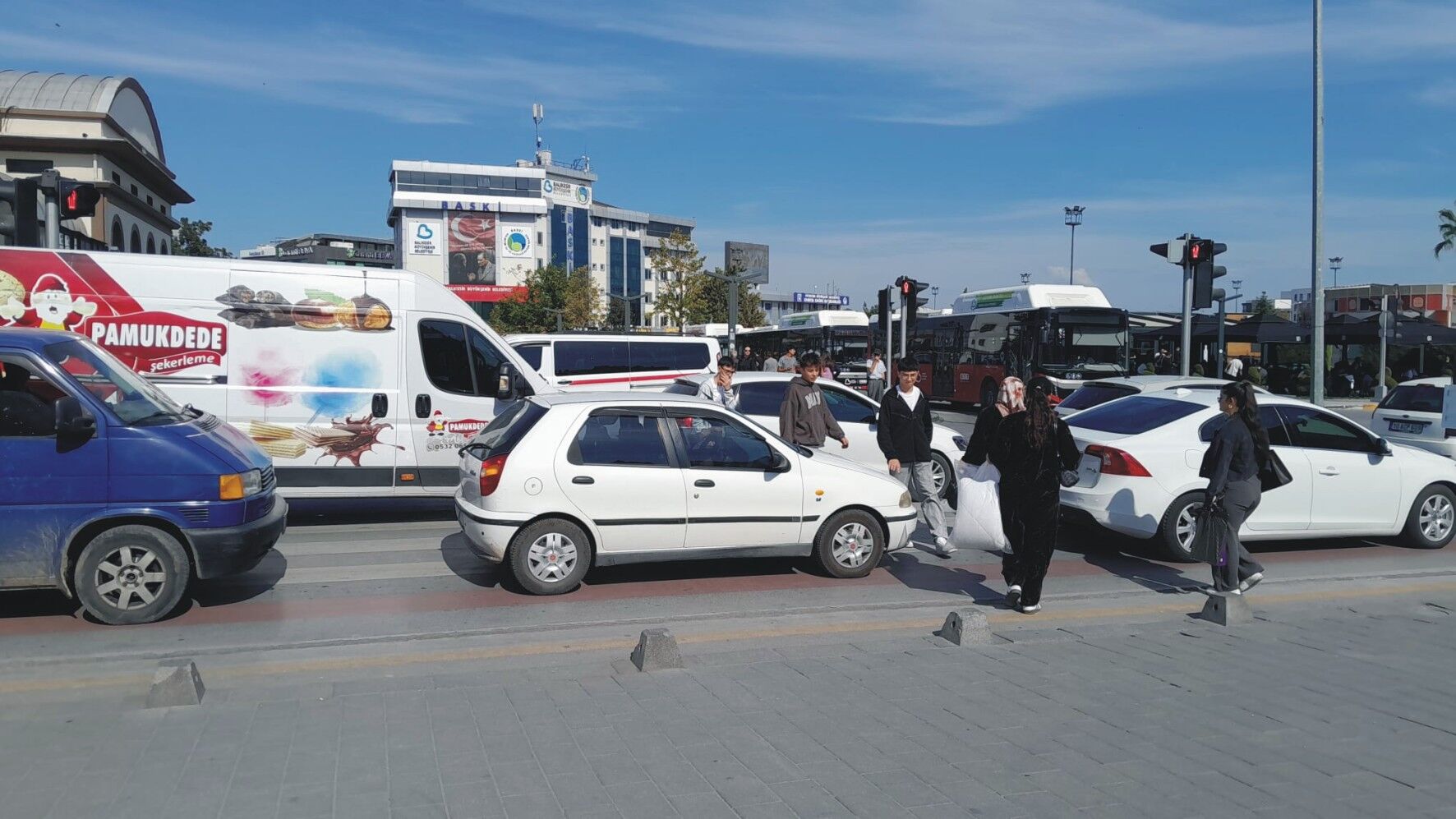 Yaya Trafik1