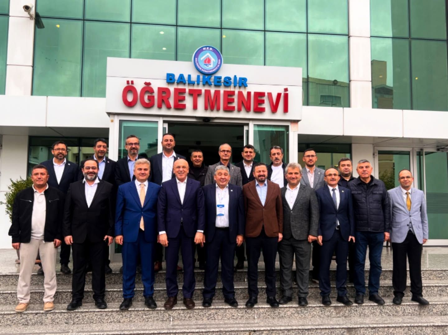 Eğitim-Bir-Sen Balıkesir'de Başkan Değişmedi! Ercan Kurter Yeniden Seçildi