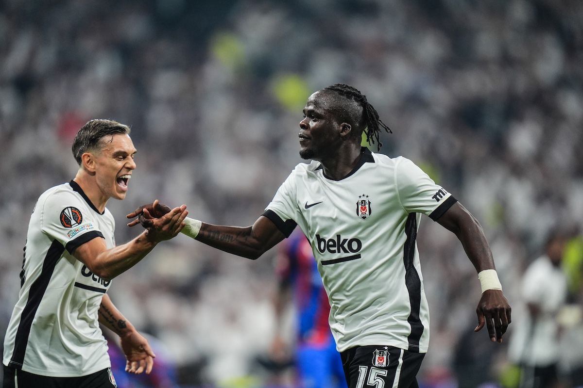 Beşiktaş 10 Kişi Kaldı, Crystal Palace'a Kaybetmedi! Avrupa Ligi'nde 2-2'lik Mücadele