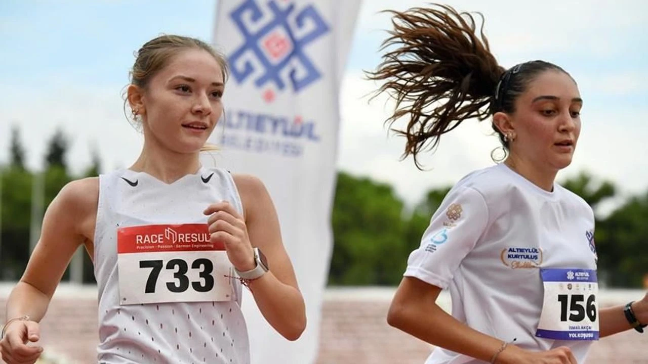 Atletizmi Kosu Kadin