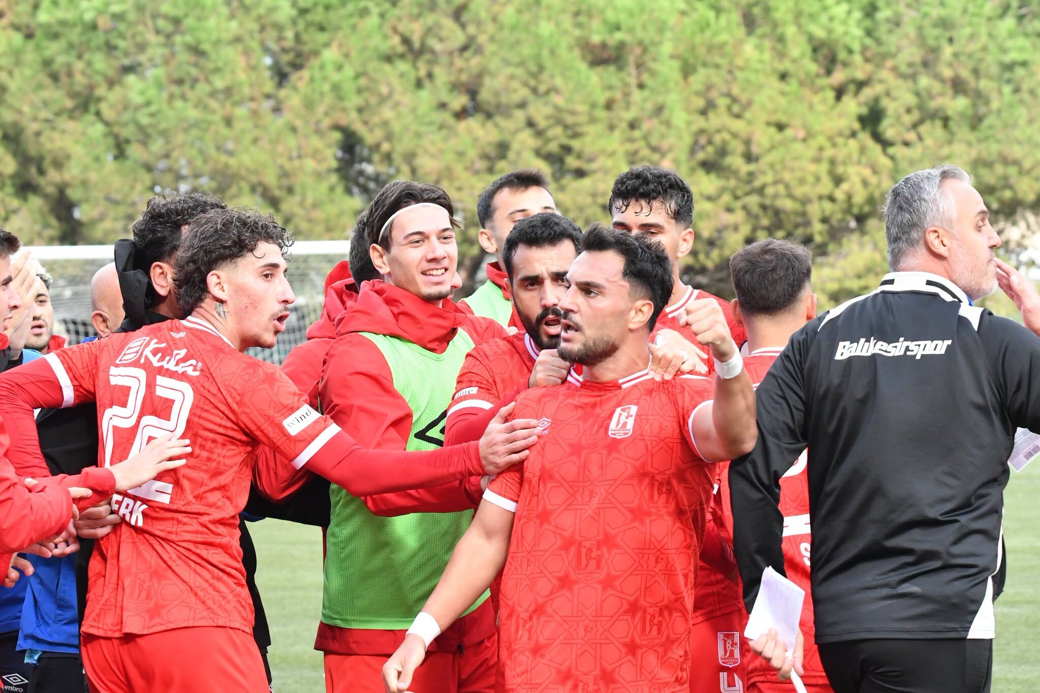 Balıkesirspor'a Biga'da İkinci Yarı Şoku! 1-0 Öne Geçti, 3-2 Mağlup Oldu!