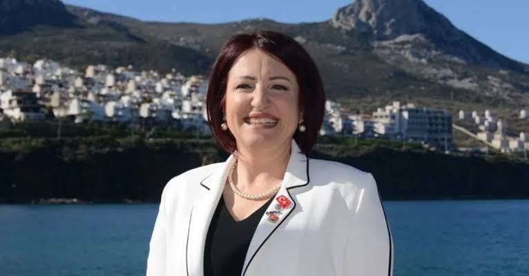 Karaburun Belediye Başkanı İlkay Girgin Erdoğan YENİ Parti'den İstifa Etti! Bağımsız Devam Edecek