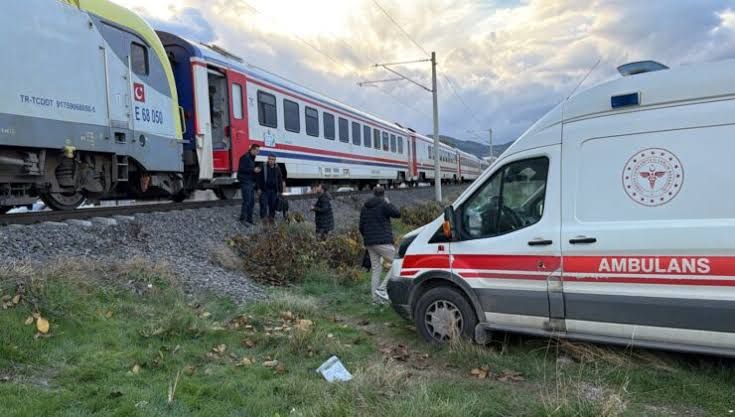 Kütahya'da Feci Tren Kazası! 18 Yaşındaki Mevlüt Eren Arslan Hayatını Kaybetti