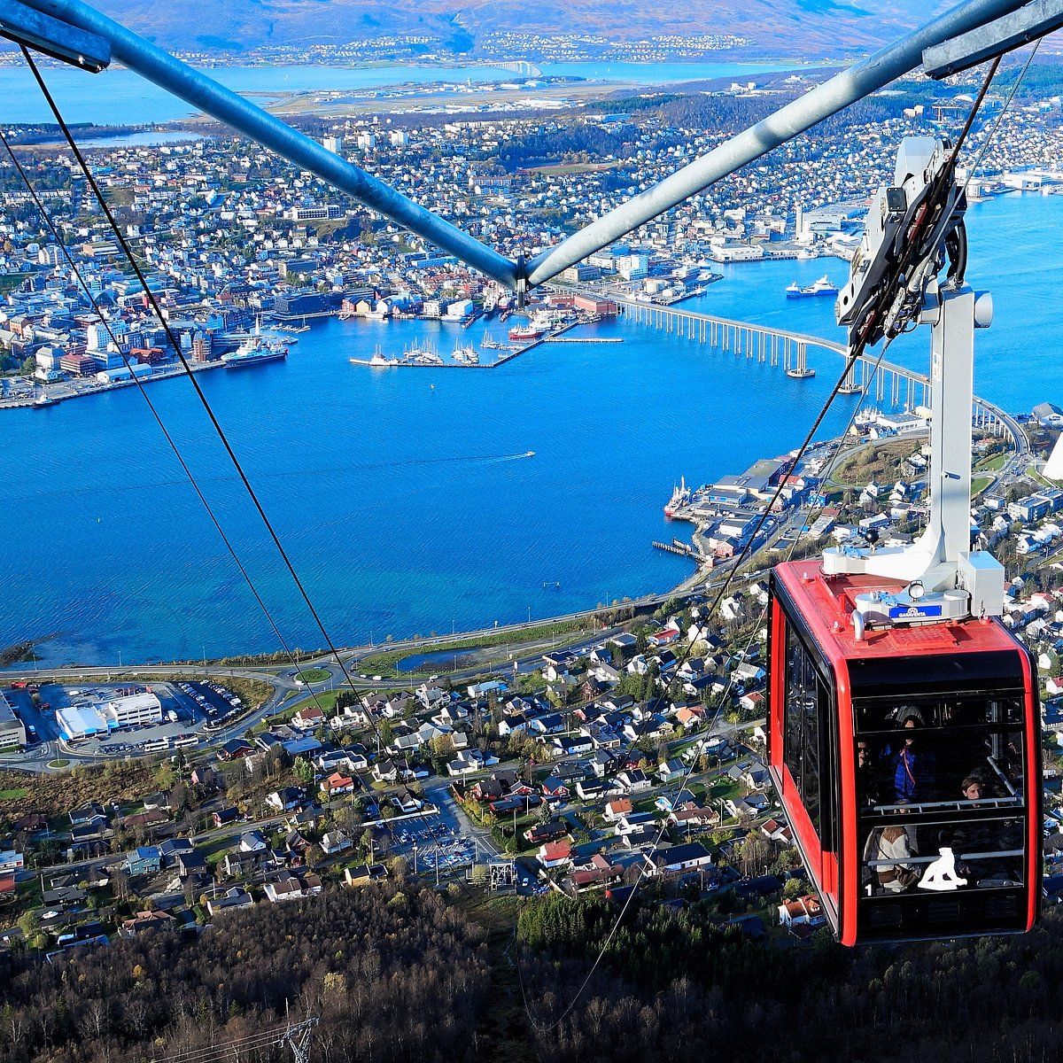 Red Gondola Fjellheisen
