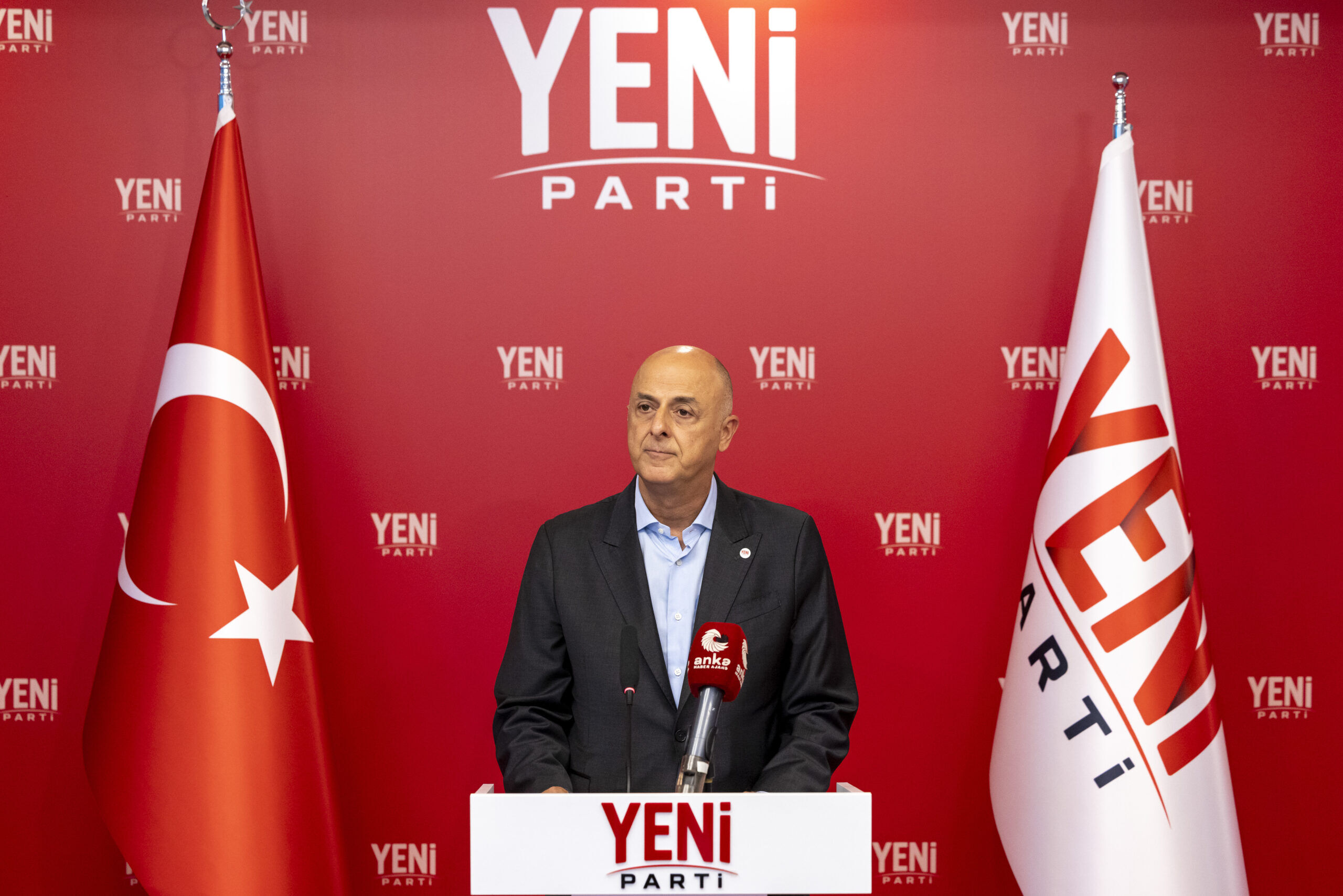 "Belgeler Sahte Değil" Dedi! Ümit Özlale'den Fon Dosyasında Yeni Açıklama: "AK Parti İçinden Belgeler Uçuruldu"