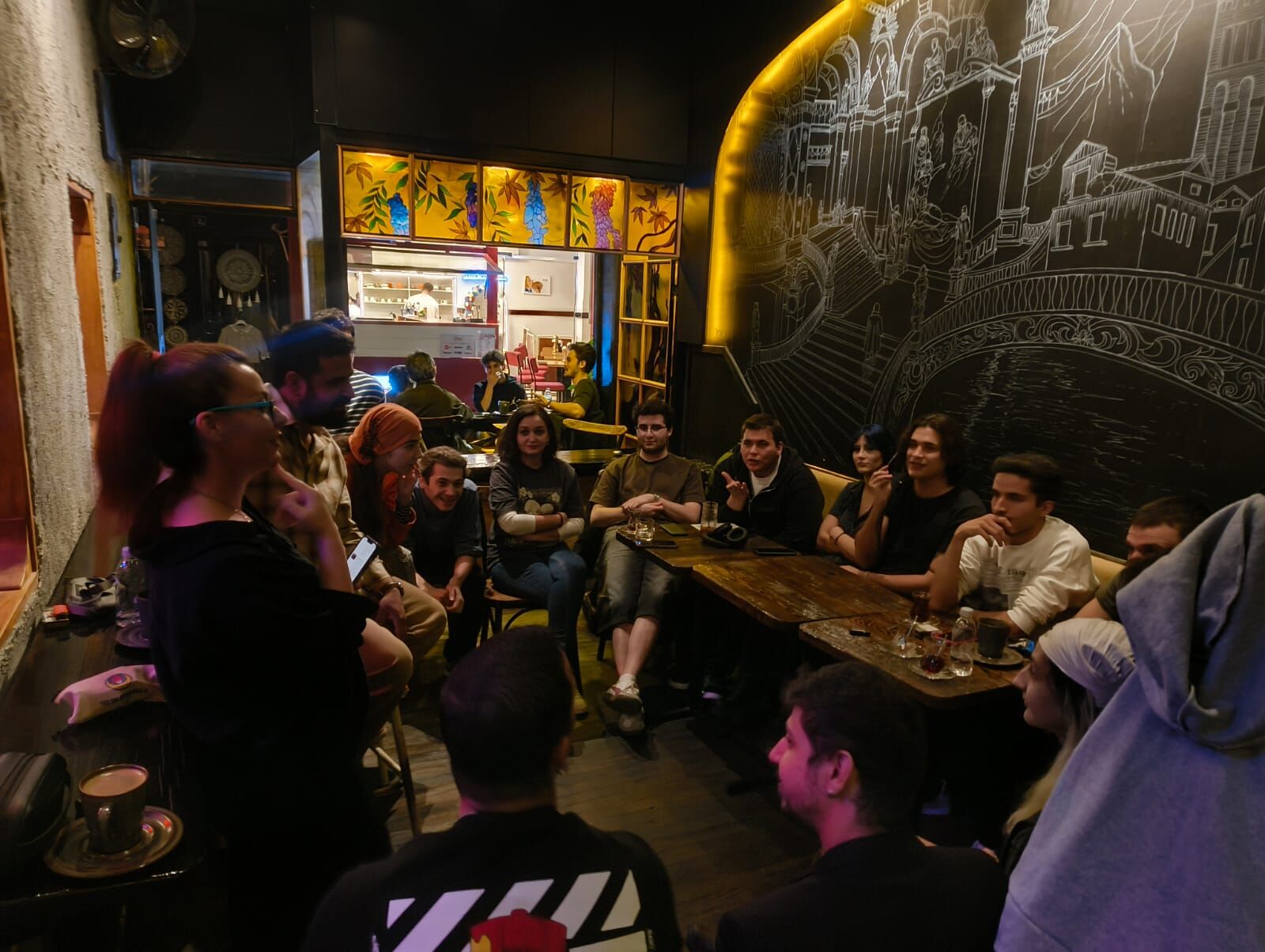 Balıkesir'de Gençler Ruby Coffee Shop'ta Kahve Eşliğinde Keyifli İngilizce Sohbet Etkinliğinde Buluştu!