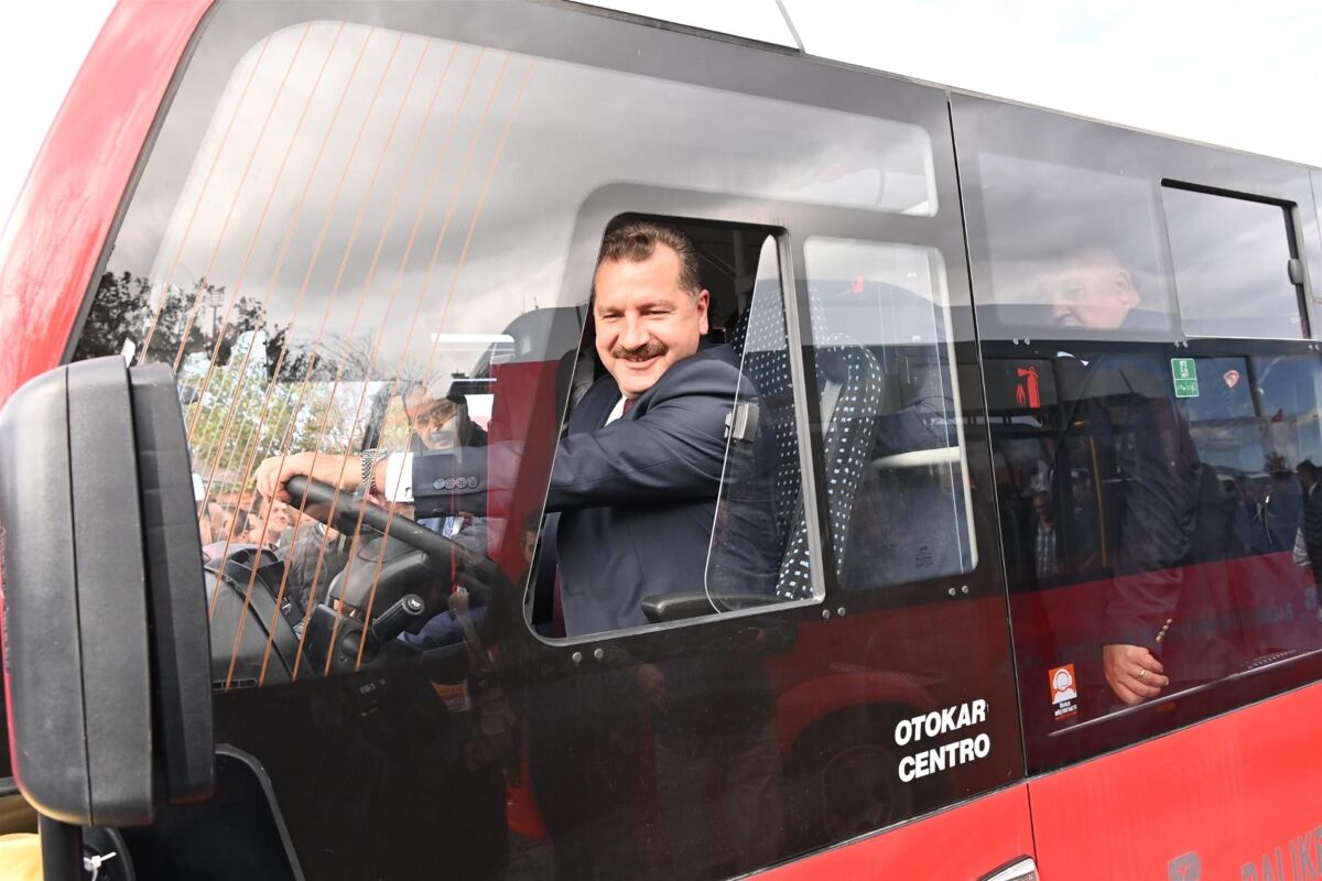 Balıkesir Büyükşehir Belediyesi'nden Bandırma'ya dev ulaşım yatırımı: 55 yeni otobüs!