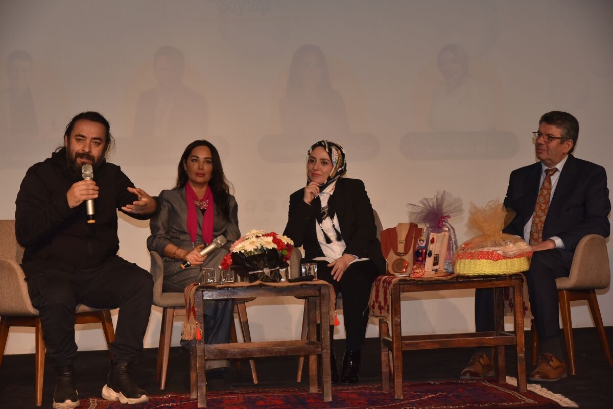 Sındırgı'da 'Su Misali İnsan' söyleşisi yapıldı