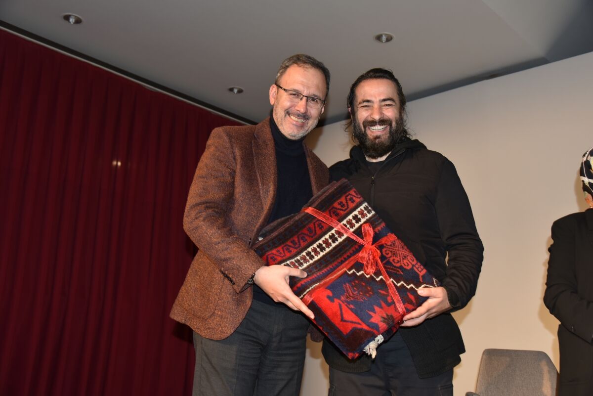 Sındırgı'da 'Su Misali İnsan' söyleşisi yapıldı