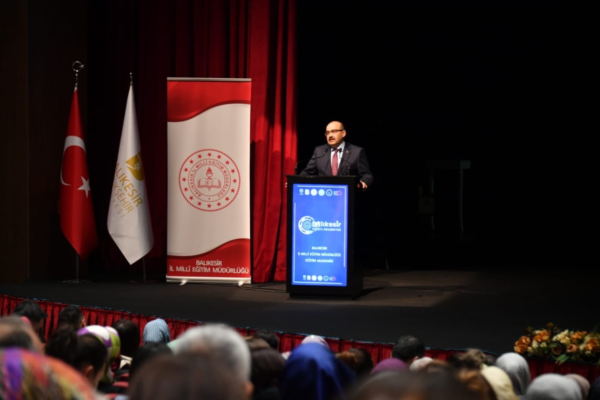 ‘Balıkesir Eğitim Akademisi’ velilerle başladı