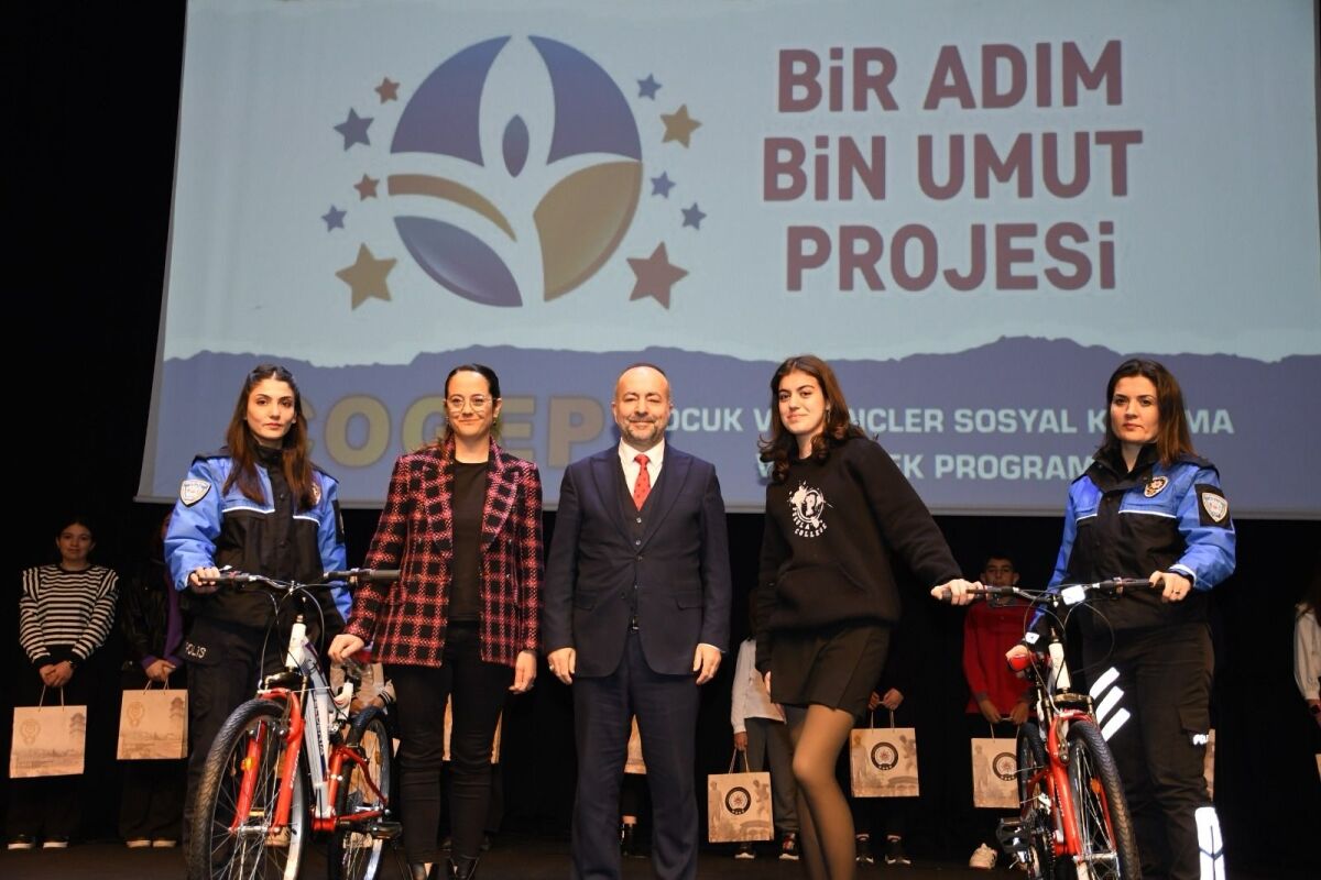 Bir Adım Bin Umut Oldu