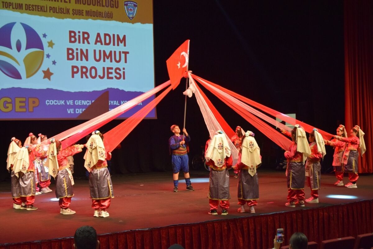 Bir Adım Bin Umut Oldu