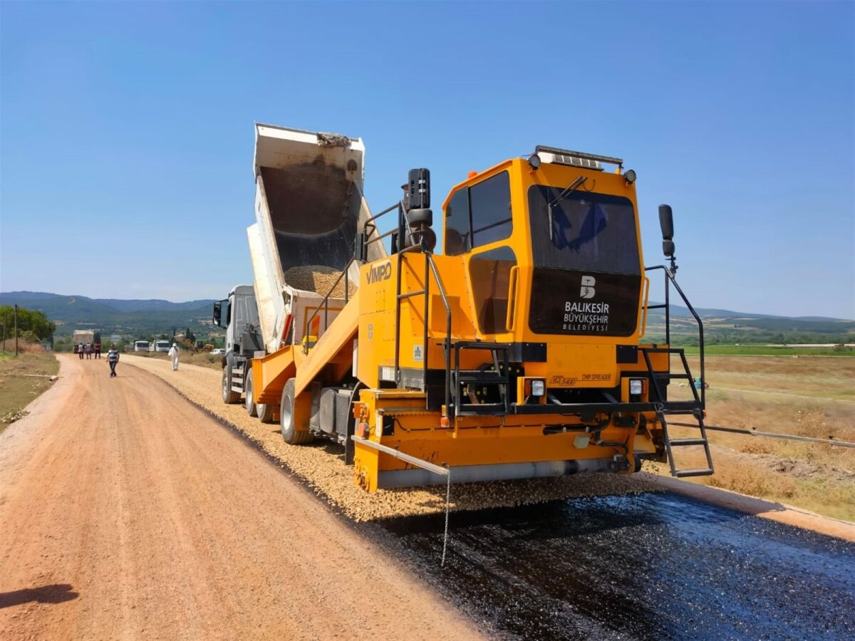 Balıkesir Büyükşehir Belediyesi'nden Bandırma'ya yepyeni yollar!
