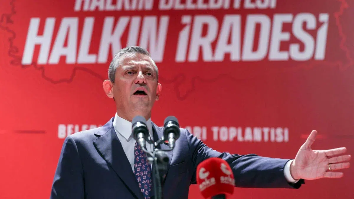 Ahmet Akın, CHP'nin düzenlediği Belediye Başkanları Toplantısına katıldı!